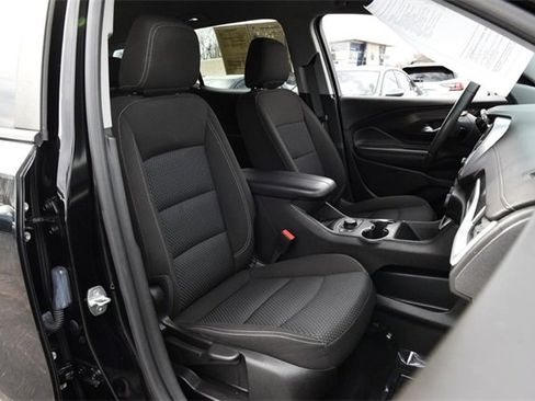 Used 2023 GMC Terrain SLE w/ Driver Convenience Package image 21