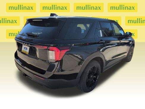 New 2026 Ford Explorer Active image 7