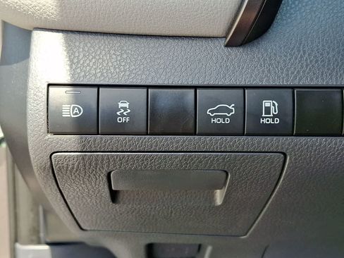 Used 2024 Toyota Camry SE AWD/4WD image 30