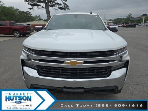 Used 2022 Chevrolet Silverado 1500 LT RWD image 3
