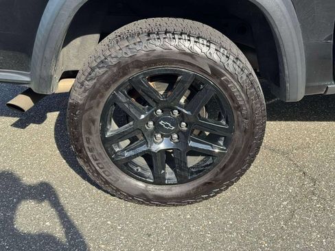 Used 2024 Chevrolet Colorado Trail Boss w/ Advanced Trailering Package AWD/4WD image 10