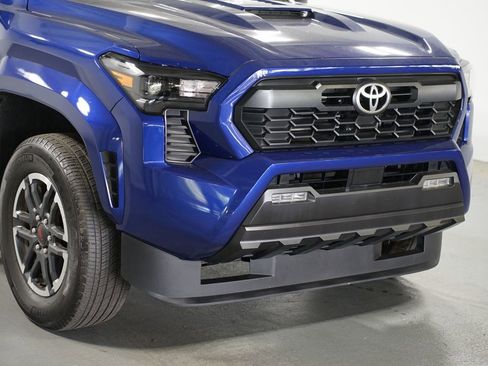 Used 2024 Toyota Tacoma TRD Sport image 4