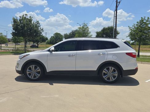 Used 2014 Hyundai Santa Fe GLS FWD image 3