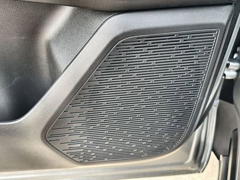 Used 2026 Chevrolet Equinox LT FWD image 23