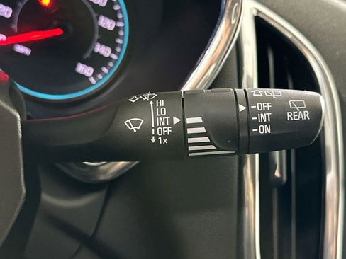 Used 2019 Chevrolet Equinox LT image 28