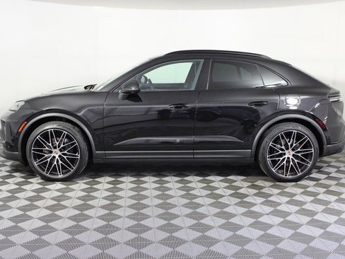 Used 2025 Porsche Macan Electric image 2