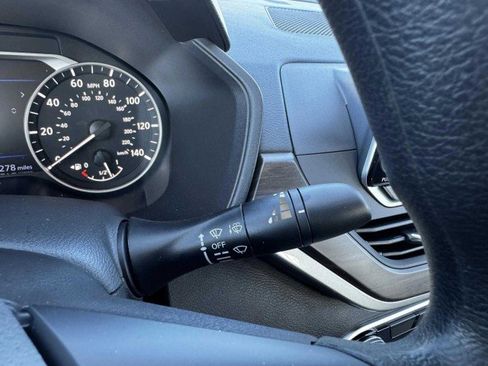 Used 2025 Nissan Altima 2.5 SV image 17