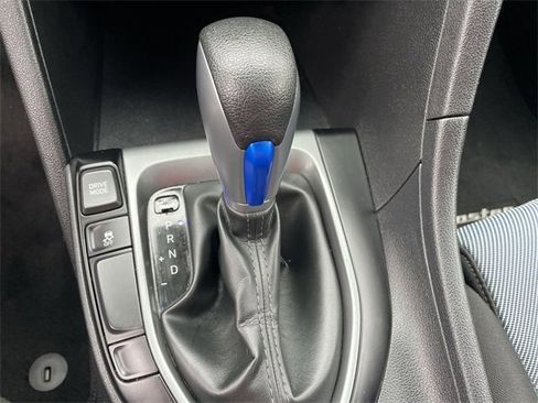 Used 2019 Hyundai Veloster 2.0 image 15