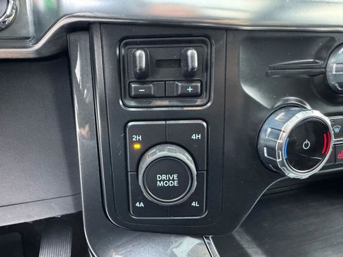 Used 2022 Ford F150 Lariat w/ Equipment Group 502A High image 26