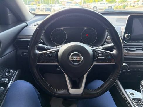 Used 2020 Nissan Altima 2.5 SL FWD image 15