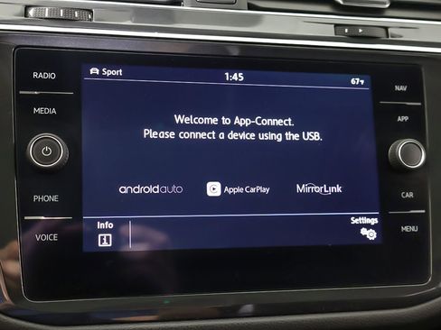 Used 2019 Volkswagen Tiguan SEL image 48