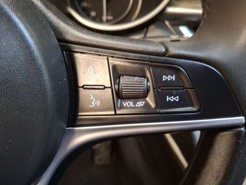 Used 2018 Alfa Romeo Stelvio Ti AWD/4WD image 23