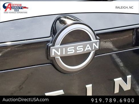 Used 2022 Nissan Pathfinder Platinum w/ Lighting Package (N92) image 40