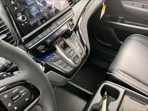New 2026 Honda Odyssey Elite image 9