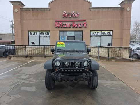 Used 2011 Jeep Wrangler Unlimited Sport image 2