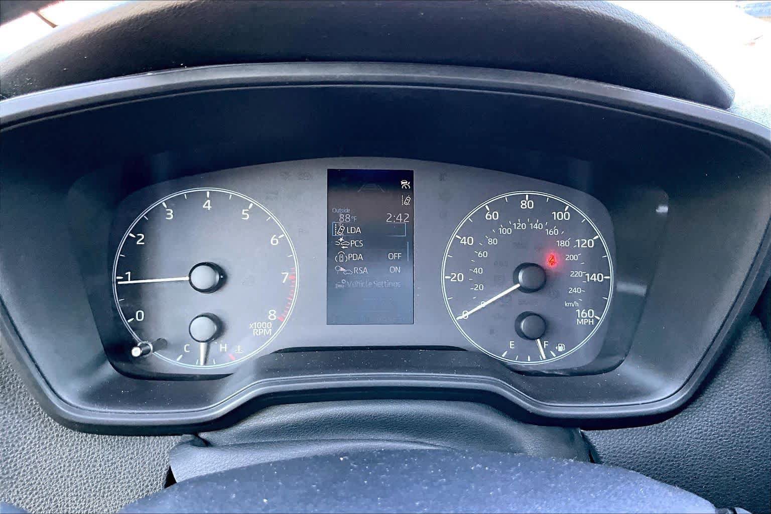 Used 2025 Toyota Corolla LE FWD image 25