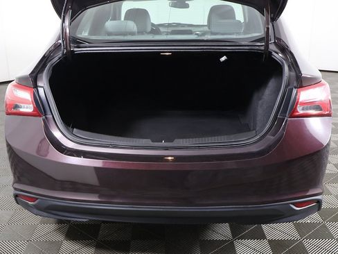 Used 2020 Chevrolet Malibu LT image 12