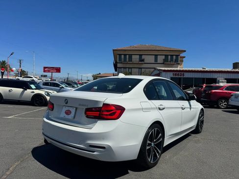 Used 2018 BMW 330i Sedan w/ Convenience Package RWD image 8