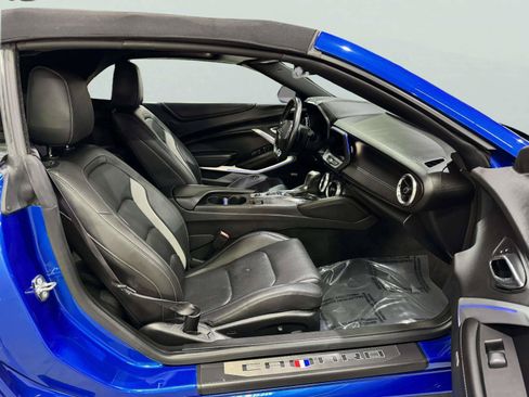 Used 2017 Chevrolet Camaro LT RWD image 24