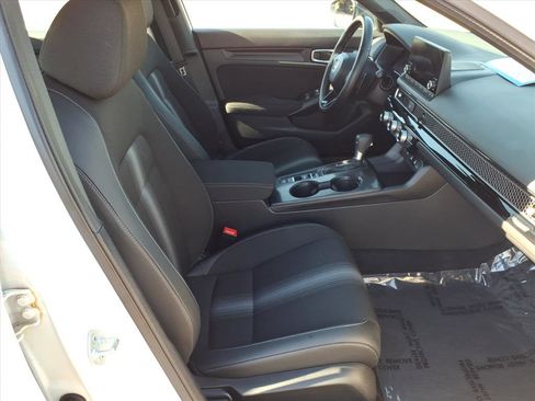 Used 2025 Honda Civic Sport image 10