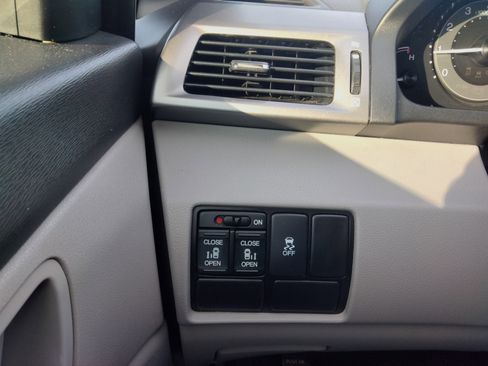 Used 2016 Honda Odyssey EX image 18