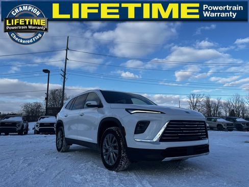 Used 2025 Buick Enclave Preferred image 7