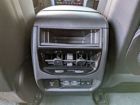 Certified 2023 Jeep Grand Cherokee Overland AWD/4WD image 14