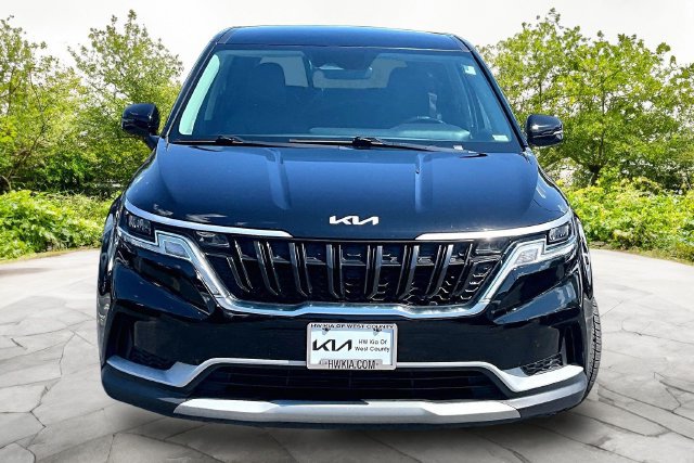 Used 2022 Kia Carnival LX FWD image 3