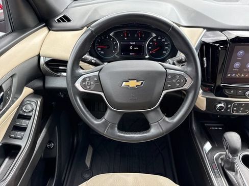 Used 2023 Chevrolet Traverse LT FWD image 14