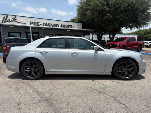 Used 2023 Chrysler 300 S RWD image 2