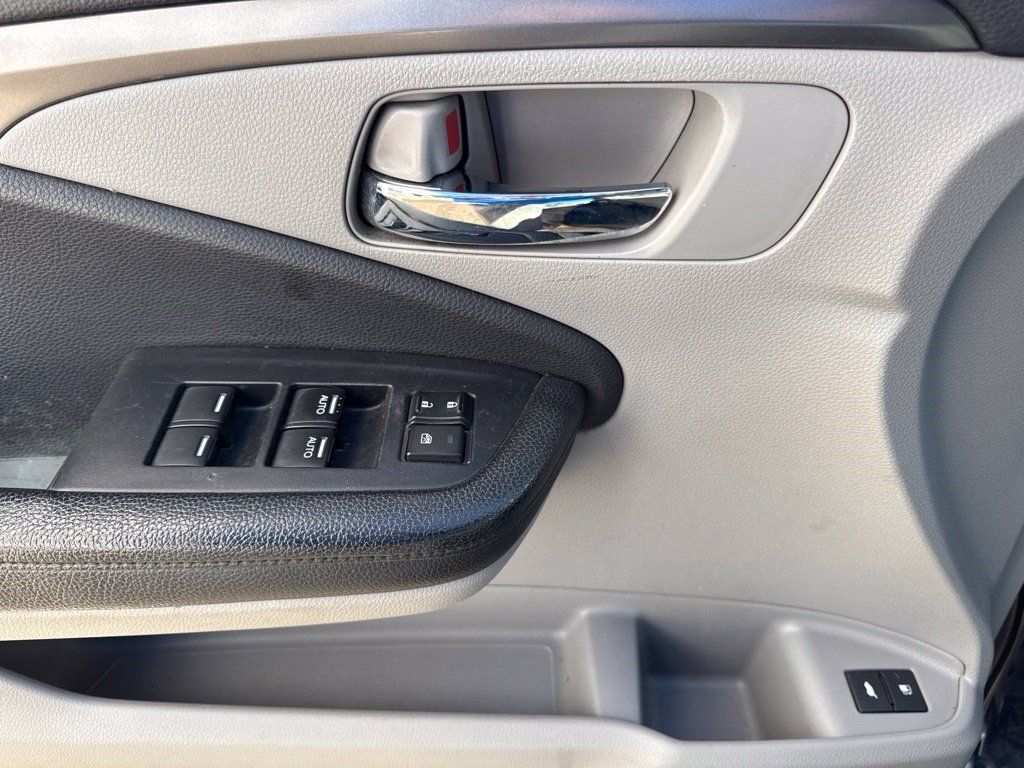 Used 2017 Honda Pilot EX-L image 14