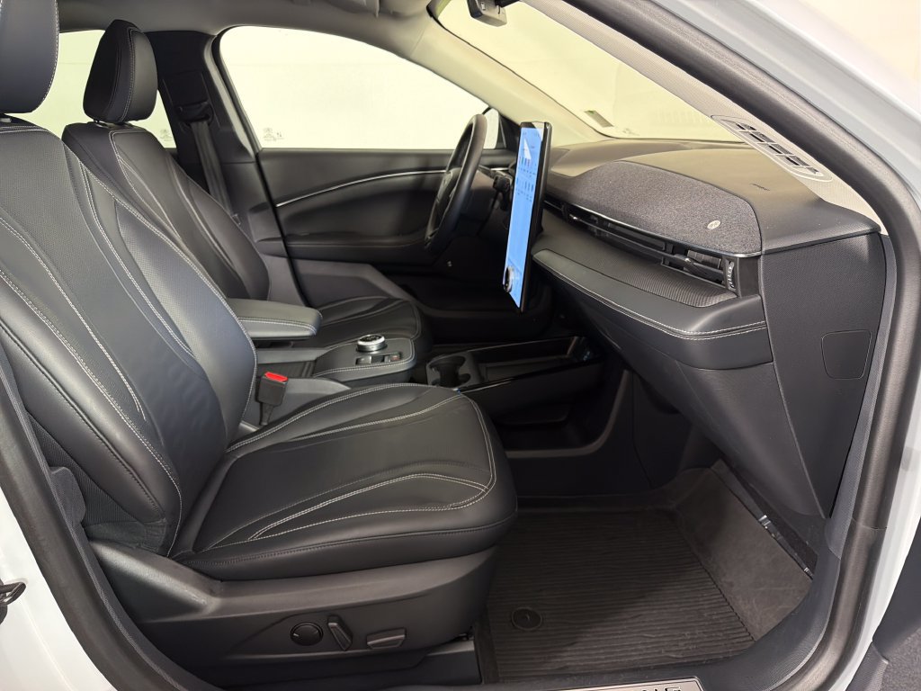 Used 2023 Ford Mustang Mach-E Premium AWD/4WD image 20