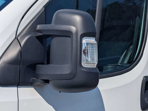 Used 2025 RAM ProMaster 2500 w/ Convenience Group FWD image 12