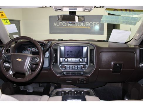 Used 2018 Chevrolet Silverado 1500 LT w/ All Star Edition image 15