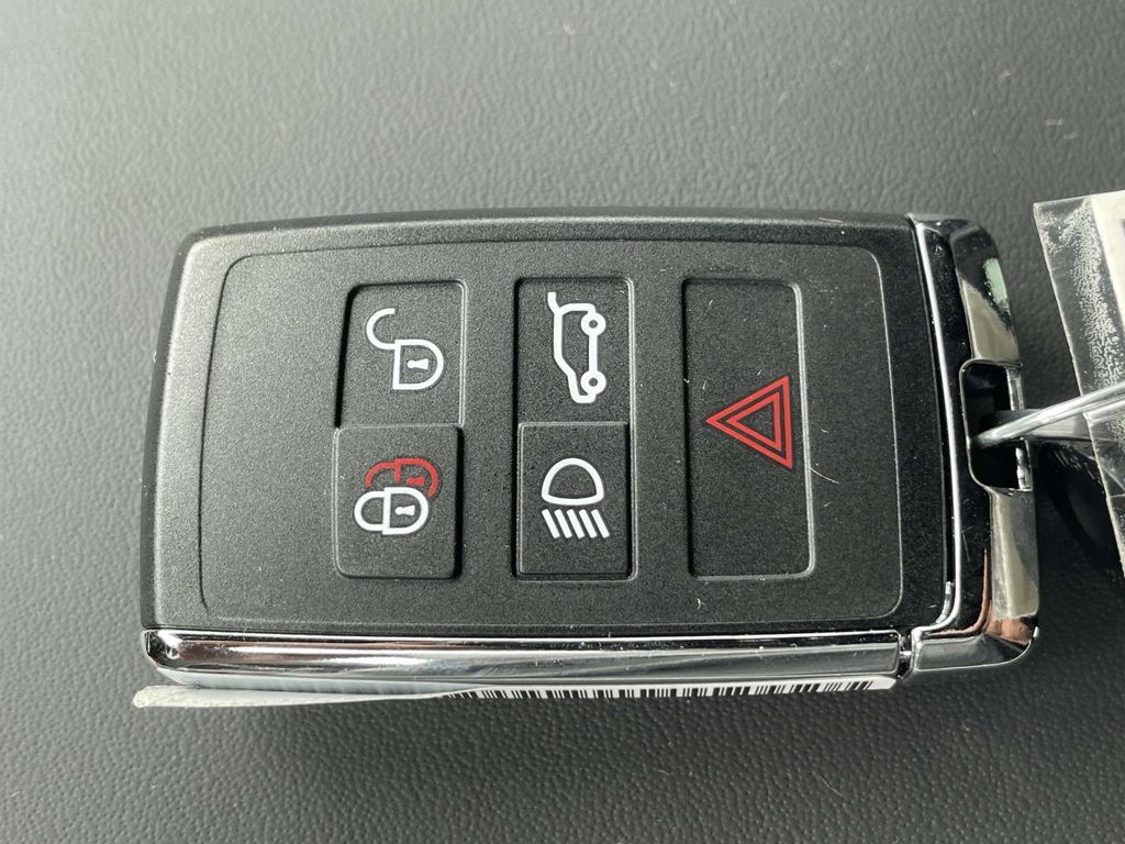 New 2026 Land Rover Range Rover Sport Dynamic SE AWD/4WD image 41