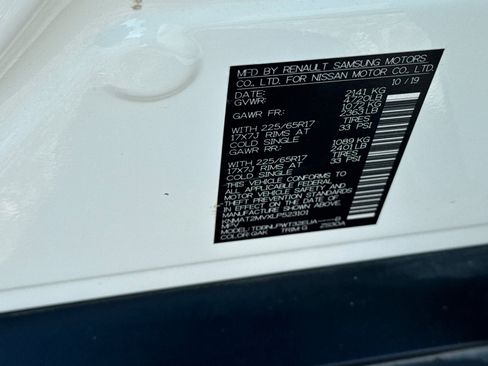 Used 2020 Nissan Rogue S image 29