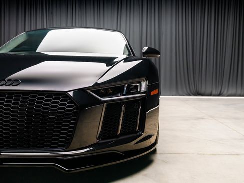 Used 2018 Audi R8 V10 image 24