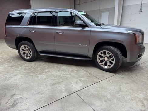 Used 2019 GMC Yukon SLE w/ SLE Value Package image 6