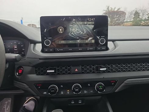 Used 2025 Honda Accord SE image 18