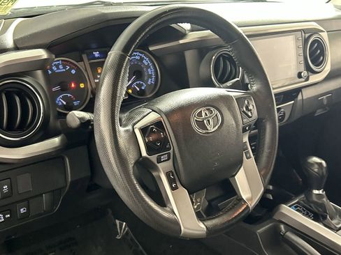 Used 2022 Toyota Tacoma SR5 image 13