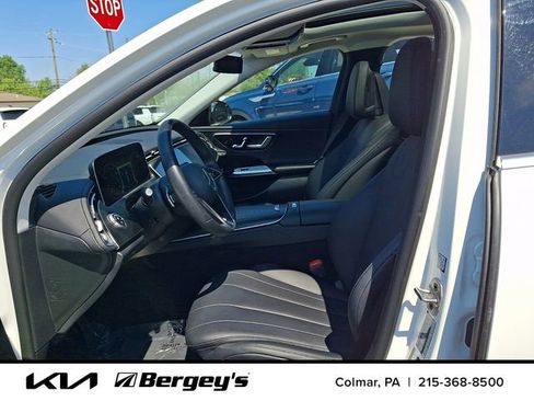 Used 2025 Mercedes-Benz E 350 4MATIC Sedan image 15