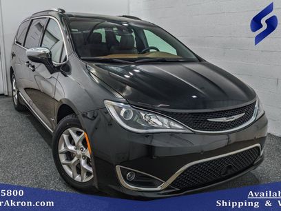 Used 2020 Chrysler Pacifica Limited w/ Advanced Safetytec Group