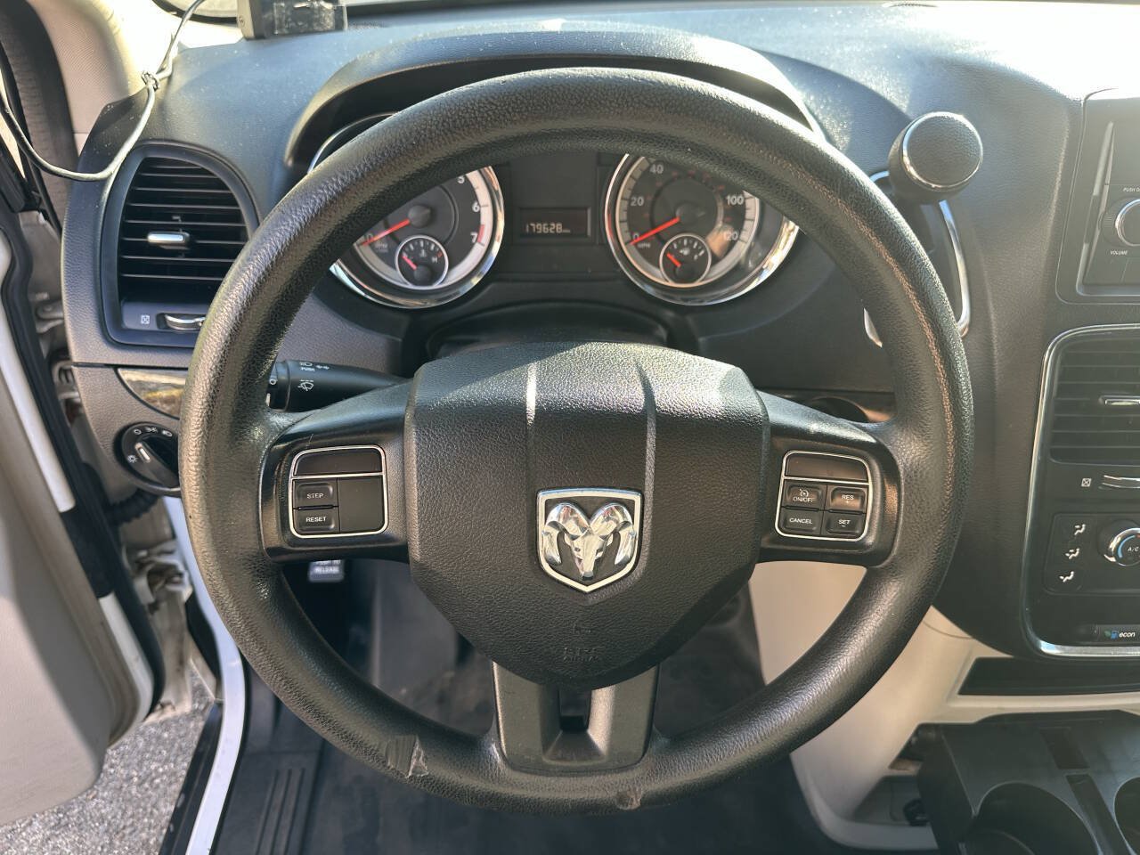 Used 2015 RAM C/V Tradesman FWD image 14