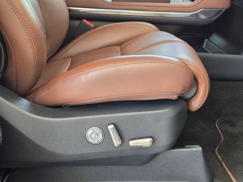 Used 2025 Lincoln Navigator Reserve AWD/4WD image 31
