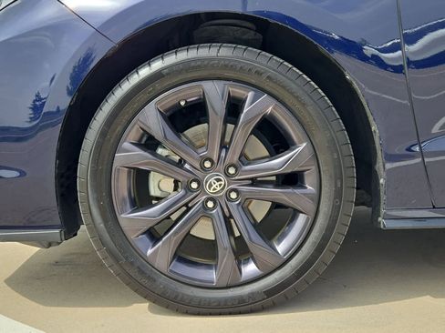 Used 2022 Toyota Sienna XSE FWD image 13