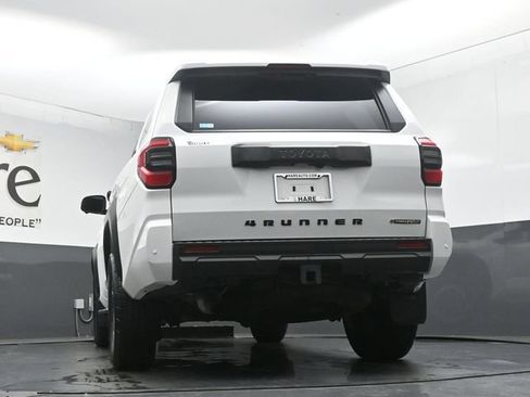 Used 2025 Toyota 4Runner TRD Off-Road Premium AWD/4WD image 55