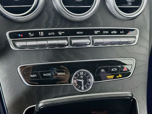Used 2021 Mercedes-Benz C 300 Sedan image 23