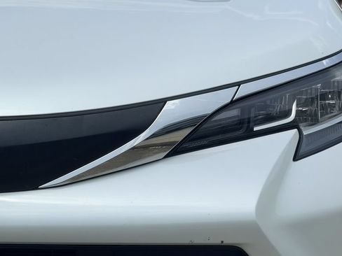 Used 2023 Toyota Sienna XLE FWD image 5