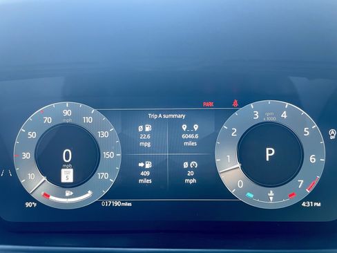 Certified 2026 Land Rover Range Rover Velar S AWD/4WD image 24