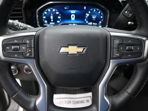 Used 2023 Chevrolet Silverado 1500 LT AWD/4WD image 15